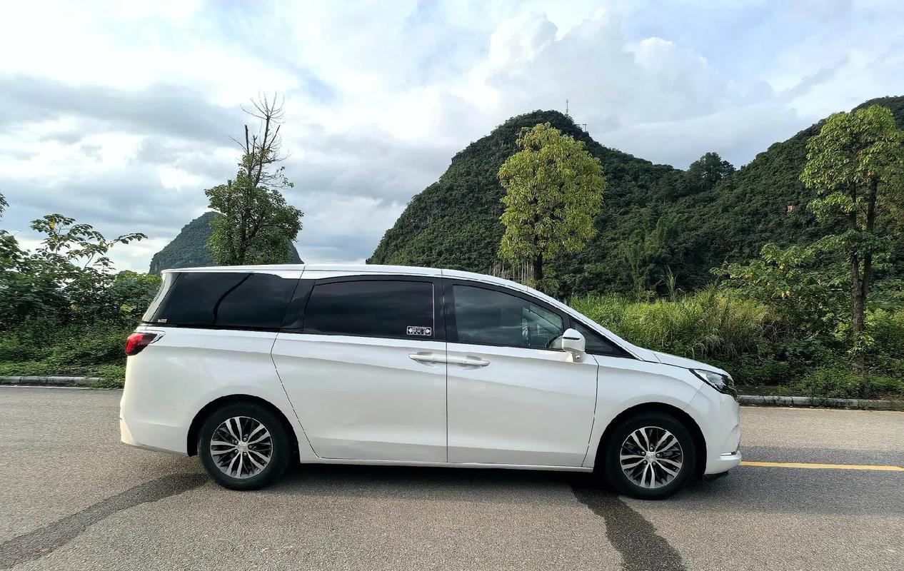 7 seater MPV